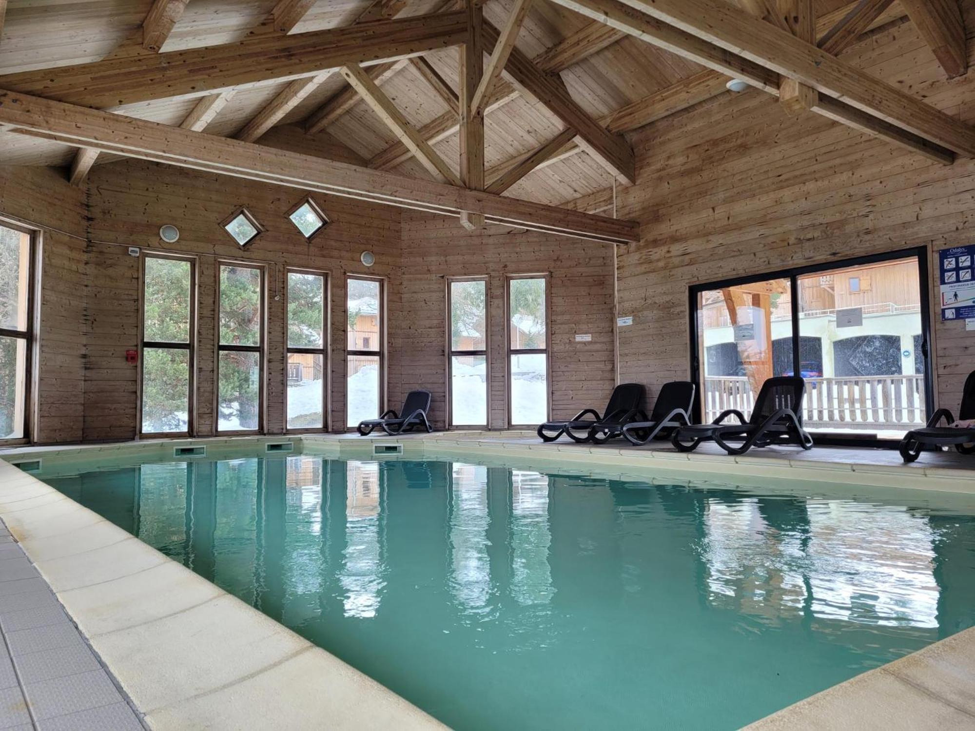 Chalet By Sophie Superdevoluy Avec Piscine Екстериор снимка